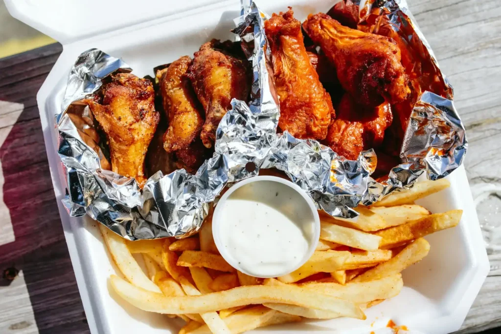 Tips for Enjoying the Best Wings and Seafood in Greenwood