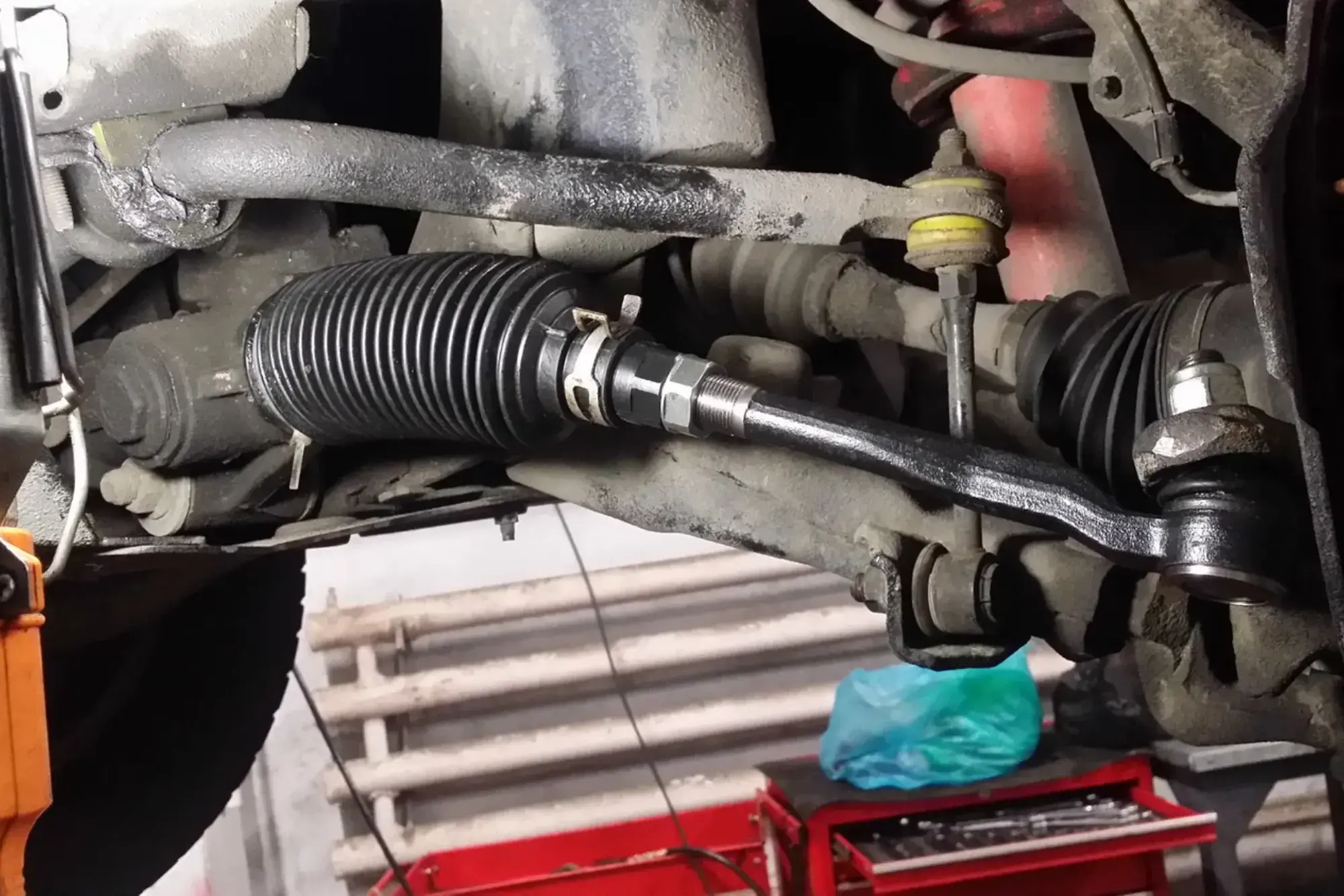 What is a Tie Rod on a Car